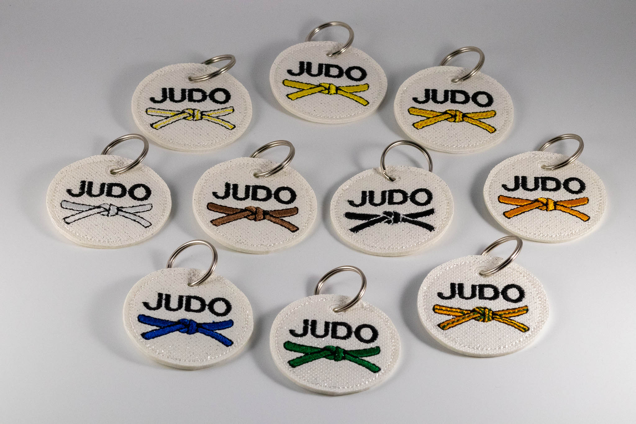 Kampfsportgürtel mit Schriftzug "Judo"