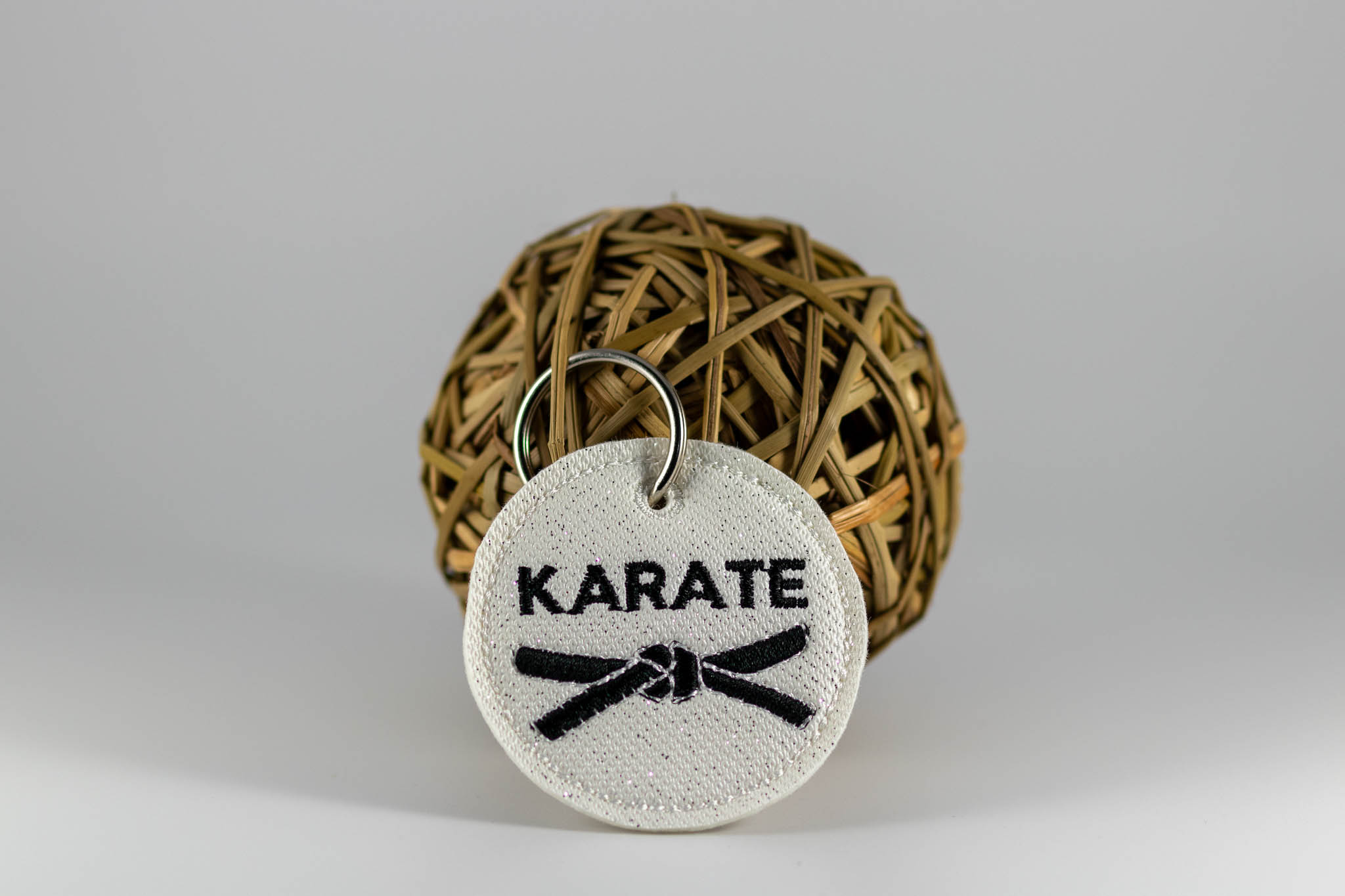 Kampfsportgürtel mit Schriftzug "Karate"