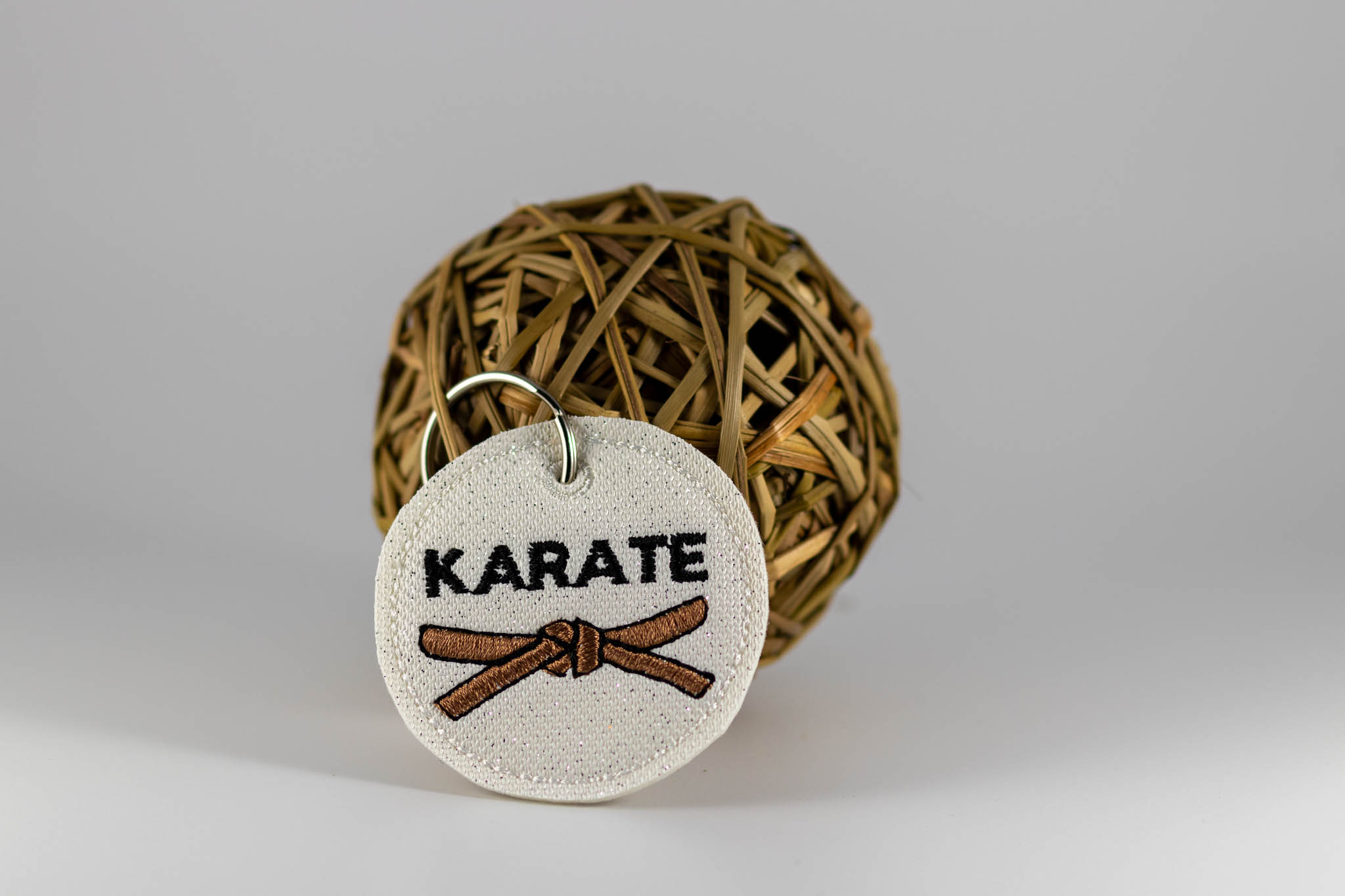 Kampfsportgürtel mit Schriftzug "Karate"